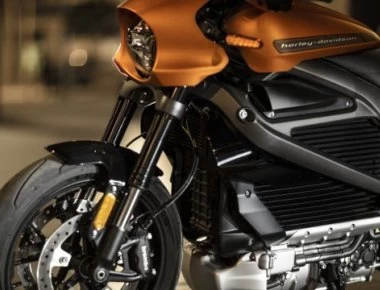 Στην EICMA η έκδοση παραγωγής της ηλεκτρικής Harley-Davidson LiveWire (φωτο)